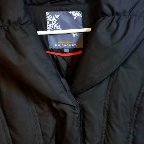 100% Goose Down Women's Designer Puffer Jacket - Picture 2 of 8